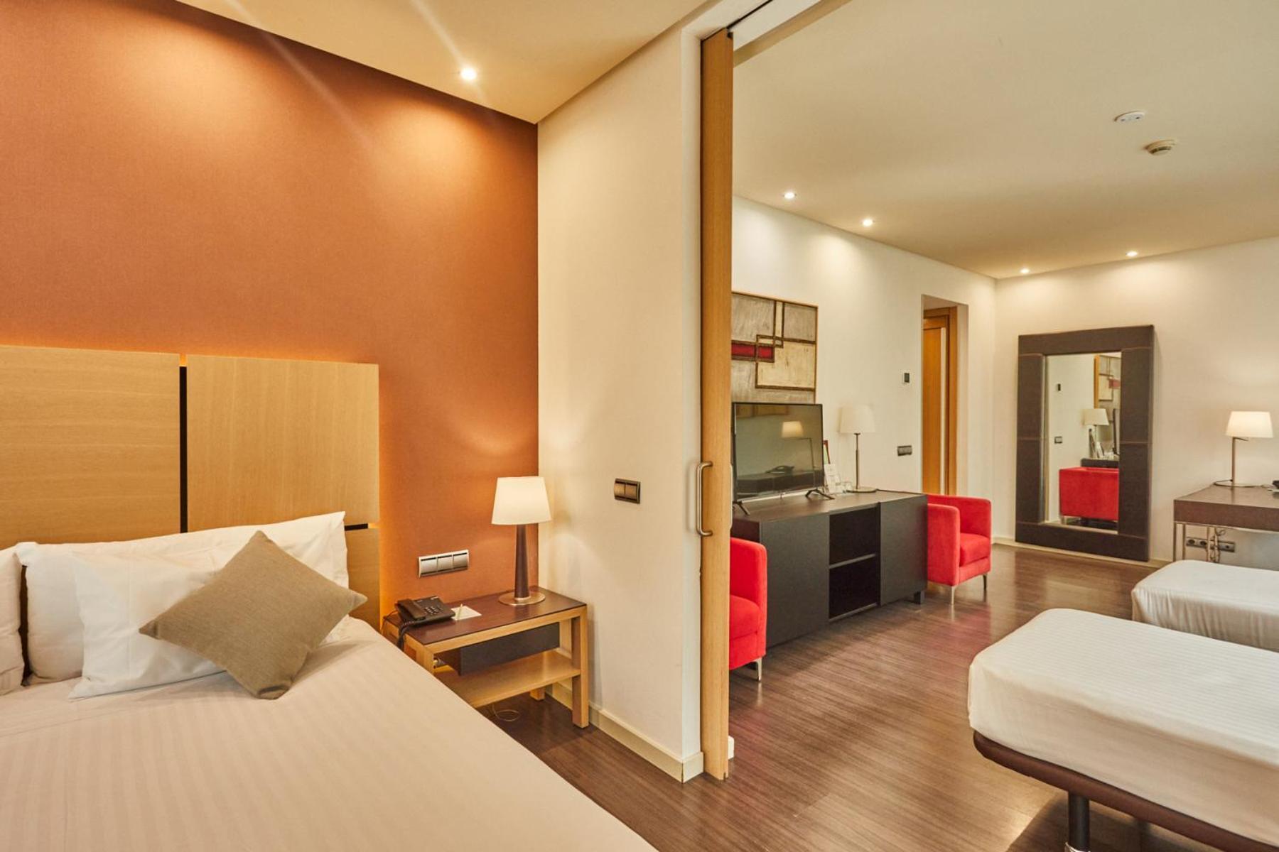 Hotel Silken Puerta